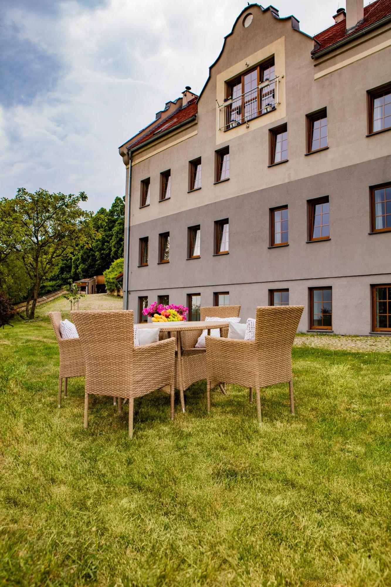 Monte Cuma Uroczysko Pod Zamkiem Grodziec Homestay Zagrodno