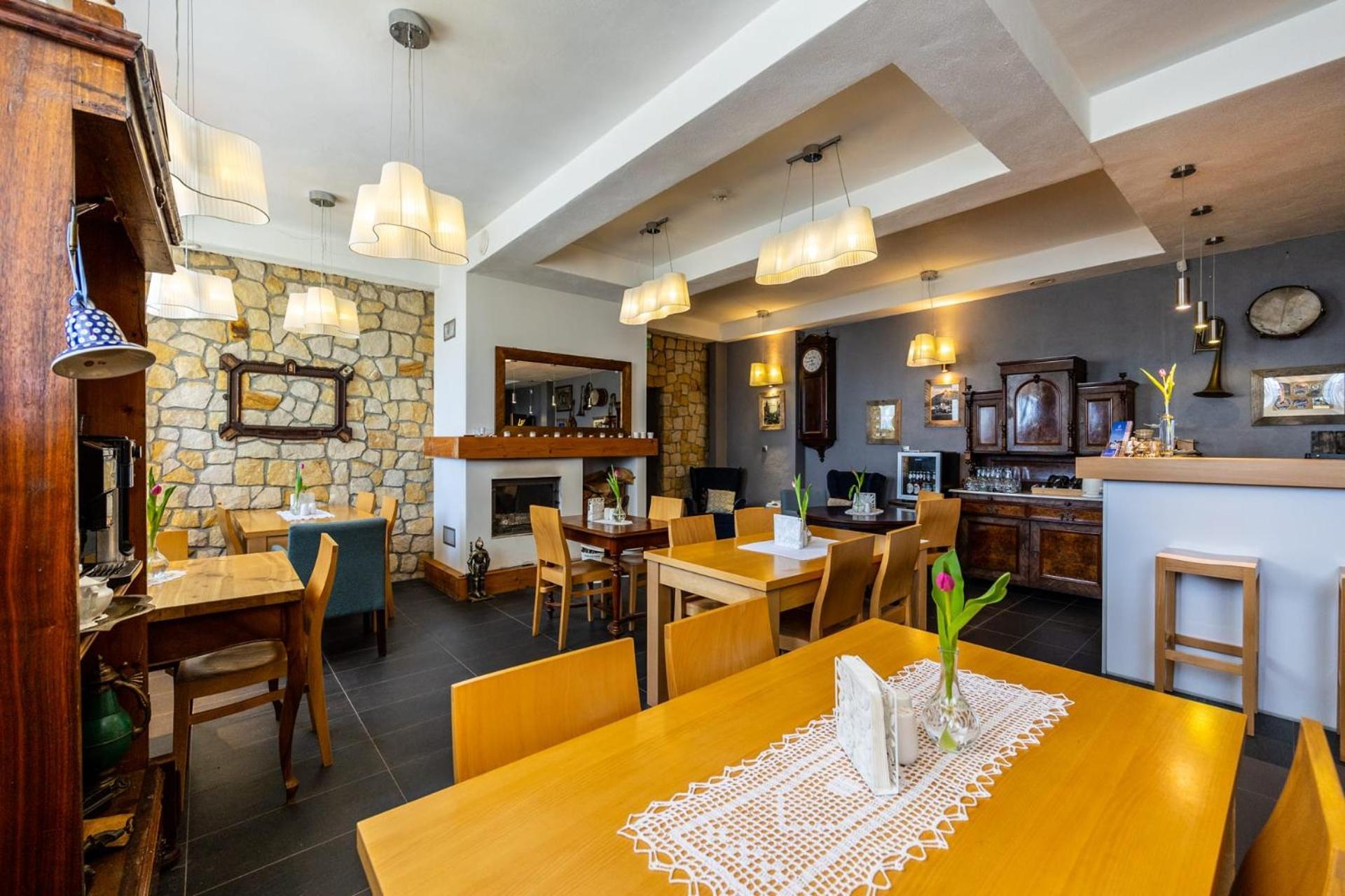 Monte Cuma Uroczysko Pod Zamkiem Grodziec Homestay Zagrodno